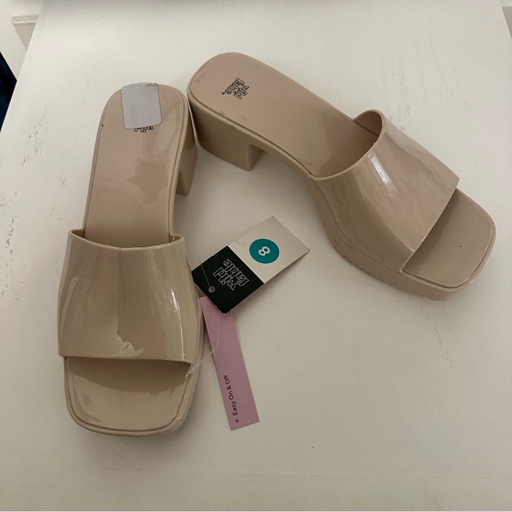 Wild fable target Cream Block Heel Mules sz 8